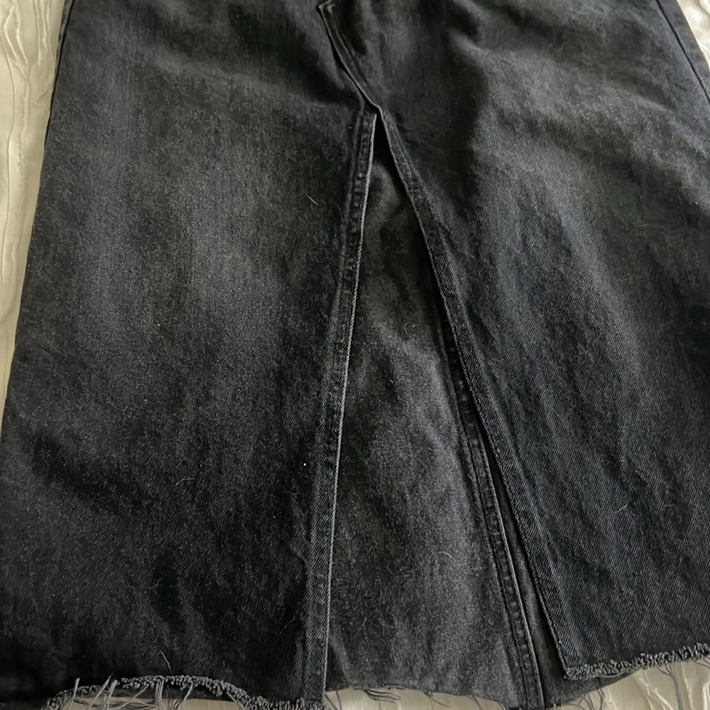 Old Navy Black Denim Midi Skirt - Picture 4 of 8